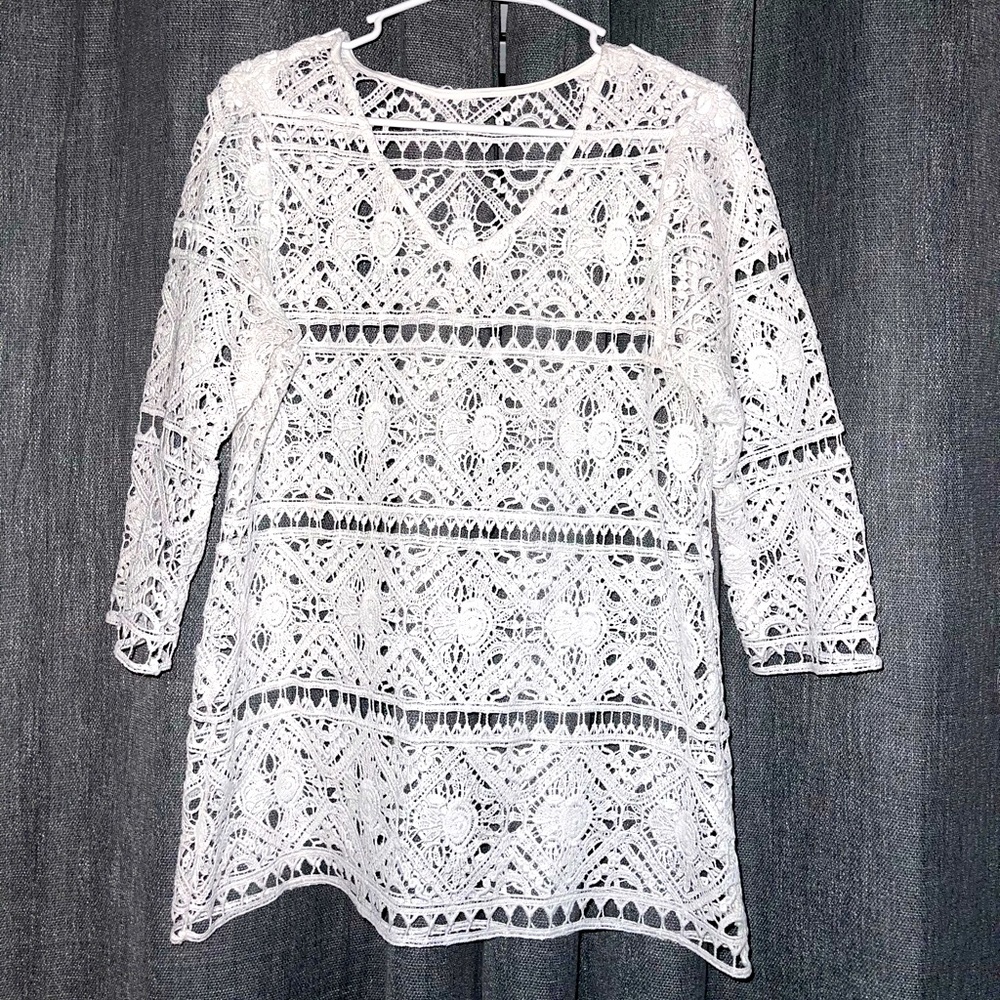 White knit crop sleeve shirt